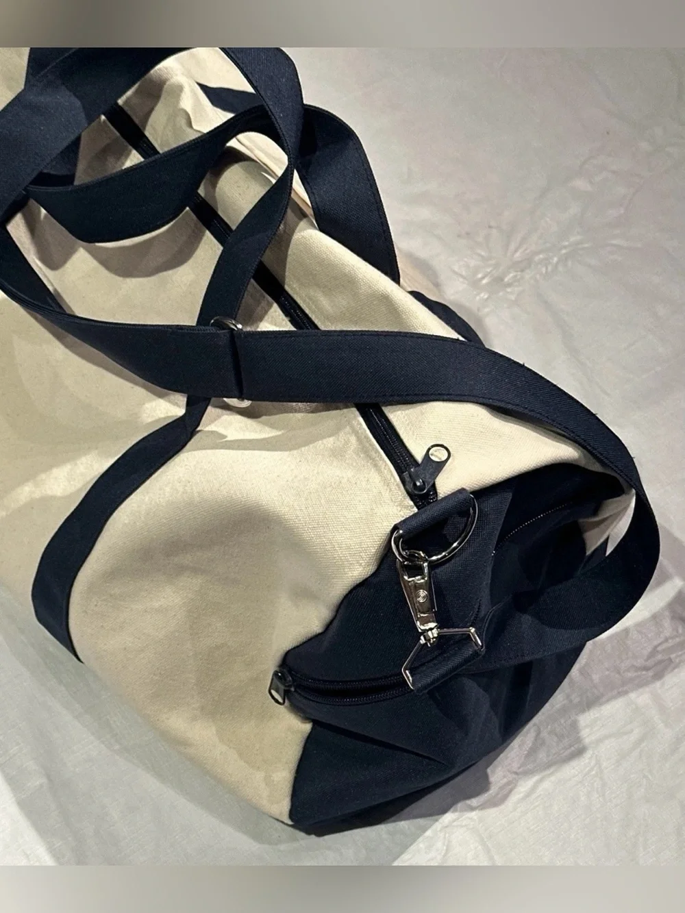 PRESIDENT TRUMP BEDMINSTER GOLF CLUB VINYARD VINES DUFFLE BAG GYM BAG EXCLUSIVE
